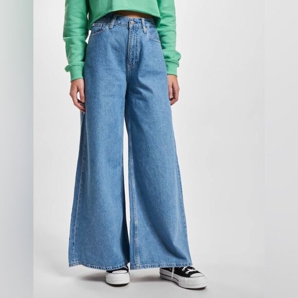 Calvin Klein Jeans Low Rise Loose blue Jeans size 26X30 NWT in packaging - Picture 3 of 12